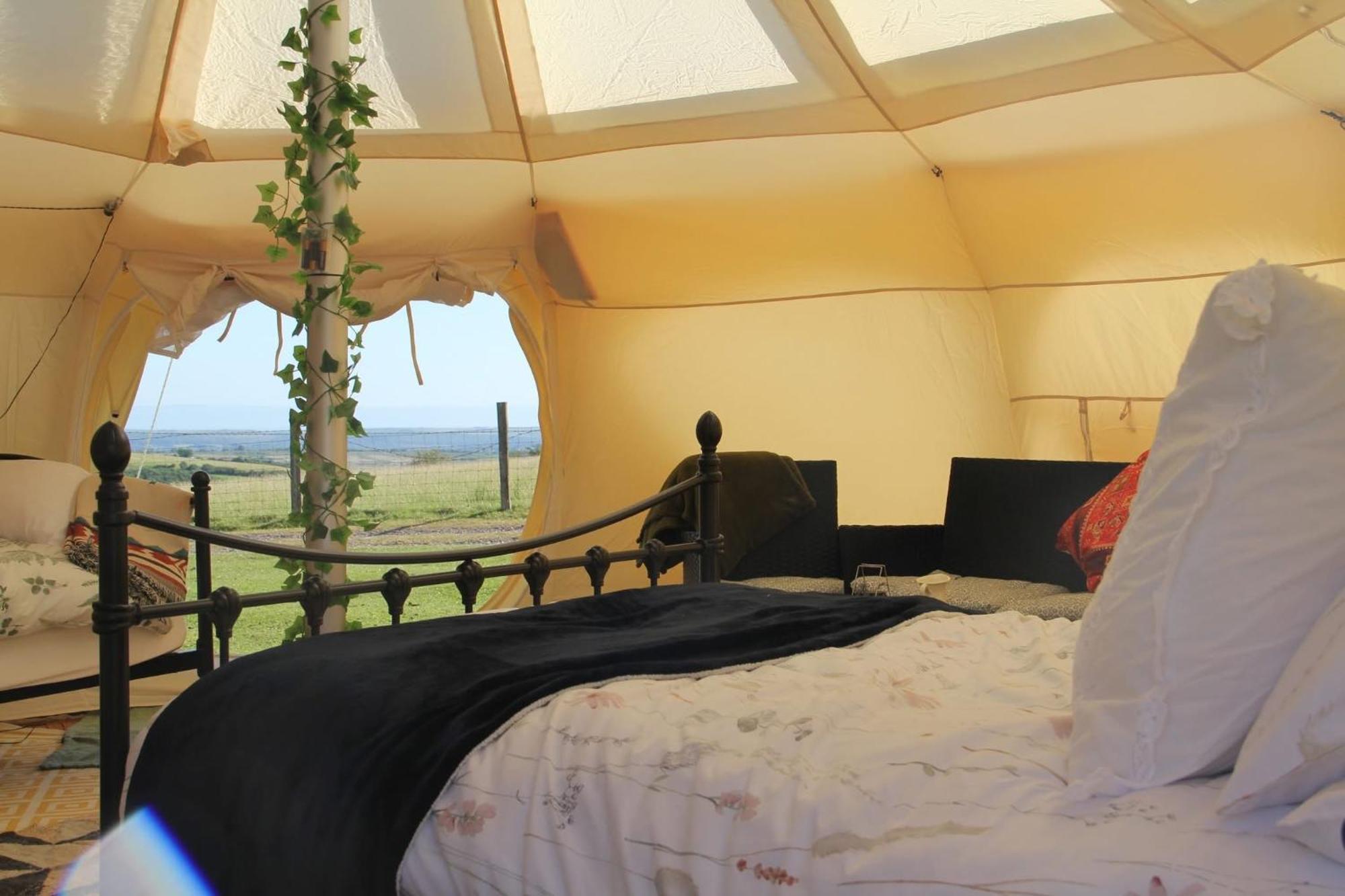 Tal-Y-Fan Farm 6M Stargazer Tent Bridgend  Exterior photo