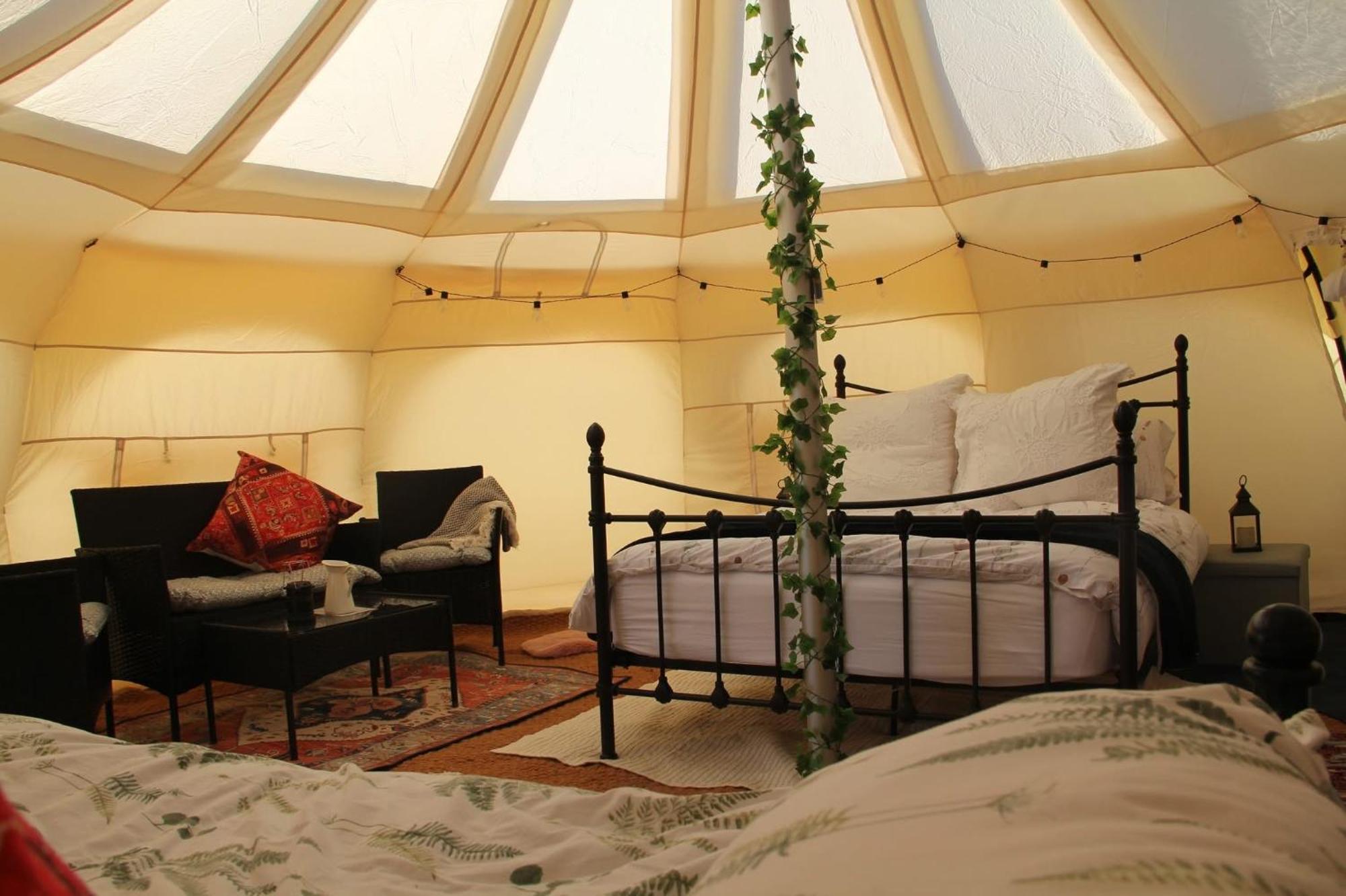 Tal-Y-Fan Farm 6M Stargazer Tent Bridgend  Exterior photo